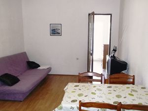 19128142-Ferienwohnung-5-Pisak-300x225-1