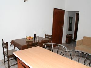 19126034-Ferienwohnung-5-Pisak-300x225-2