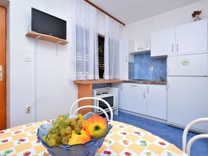 19129927-Ferienwohnung-4-Pisak-300x225-2