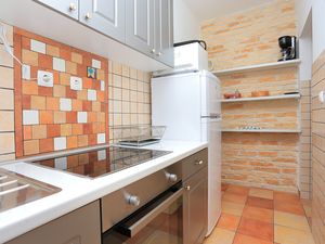 21696739-Ferienwohnung-4-Pisak-300x225-4