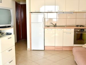 23926192-Ferienwohnung-6-Pisak-300x225-3