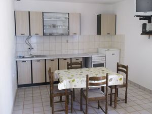 23926393-Ferienwohnung-5-Pisak-300x225-1