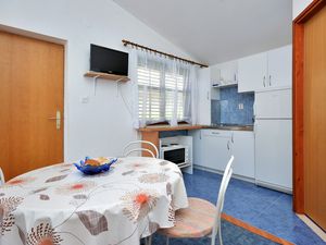 23929837-Ferienwohnung-4-Pisak-300x225-1