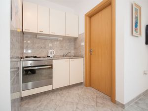 23927073-Ferienwohnung-4-Pisak-300x225-4