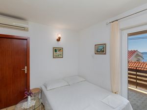 19126103-Ferienwohnung-4-Pisak-300x225-1