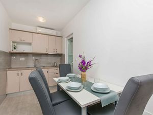 24032761-Ferienwohnung-4-Pisak-300x225-2