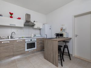 18323535-Ferienwohnung-2-Pisak-300x225-3