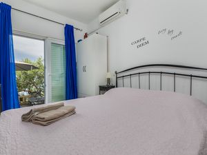 18323535-Ferienwohnung-2-Pisak-300x225-5