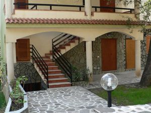 22766863-Ferienwohnung-6-Pisciotta-300x225-0