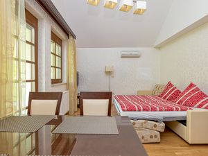 23707420-Ferienwohnung-5-Pisece-300x225-3