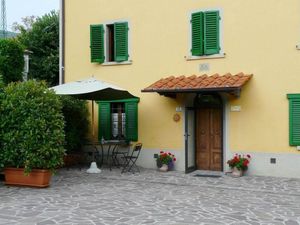 23079795-Ferienwohnung-5-Pistoia-300x225-5