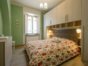 23868749-Ferienwohnung-8-Pistoia-300x225-4