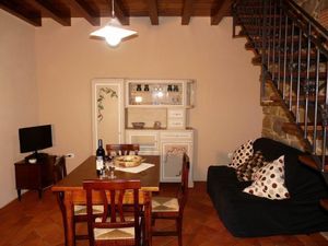 23080769-Ferienwohnung-4-Pistoia-300x225-5