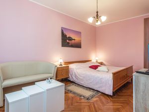 23723206-Ferienwohnung-4-Pićan-300x225-2