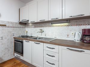 23929769-Ferienwohnung-4-Pjescana Uvala-300x225-5