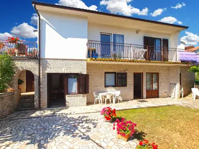 Ferienwohnung für 4 Personen (62 m²) in Pjescana Uvala 4/10