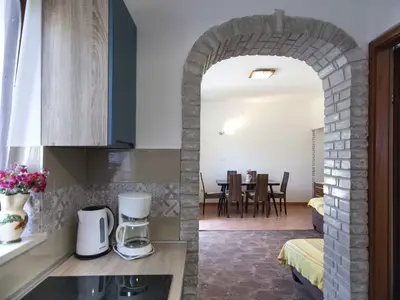 Ferienwohnung für 4 Personen (62 m²) in Pjescana Uvala 1/10