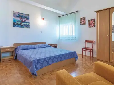 Ferienwohnung für 4 Personen (70 m²) in Pjescana Uvala 1/10