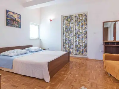 Ferienwohnung für 4 Personen (70 m²) in Pjescana Uvala 4/10