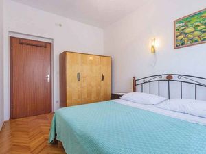 23999805-Ferienwohnung-4-Pjescana Uvala-300x225-3