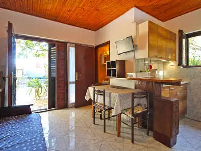 Ferienwohnung für 3 Personen (30 m²) in Pjescana Uvala 1/10