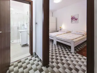 Ferienwohnung für 4 Personen (45 m²) in Pjescana Uvala 1/10