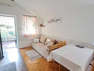 Ferienwohnung für 2 Personen (38 m²) in Pjescana Uvala 5/10