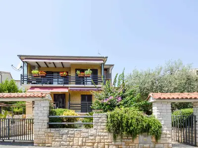 Ferienwohnung für 5 Personen (100 m²) in Pjescana Uvala 3/10