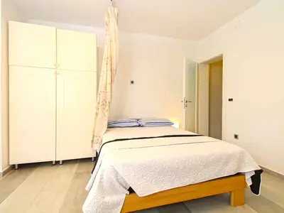 Ferienwohnung für 2 Personen (26 m²) in Pjescana Uvala 6/10