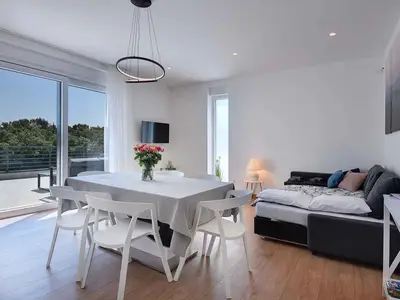 Ferienwohnung für 6 Personen (80 m²) in Pjescana Uvala 6/10
