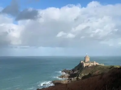 Ferienwohnung für 9 Personen (130 m²) in Pléneuf-Val André 1/10