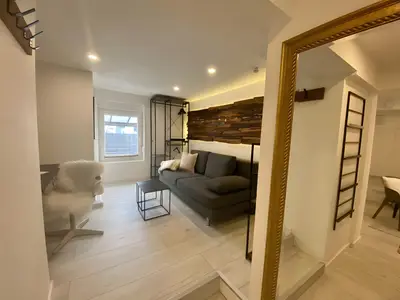 Photo, INSIDE, OUTSIDE
