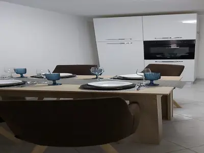 DiningRoom