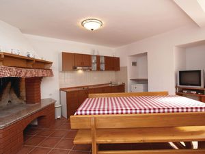 23726446-Ferienwohnung-4-Plomin-300x225-1