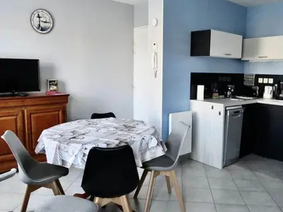 Ferienwohnung für 3 Personen (28 m²) in Plouhinec In Morbihan 1/10