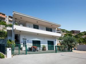 23746766-Ferienwohnung-8-Ploče-300x225-1