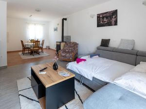 24048196-Ferienwohnung-4-Ploče-300x225-4