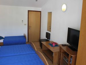 24058688-Ferienwohnung-4-Ploče-300x225-5