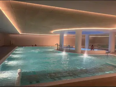 PoolOfHouse