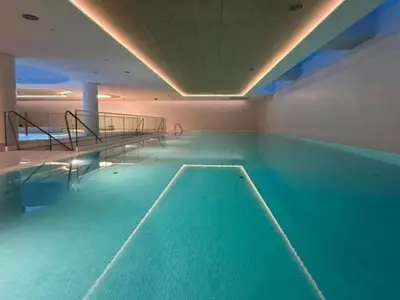 PoolOfHouse