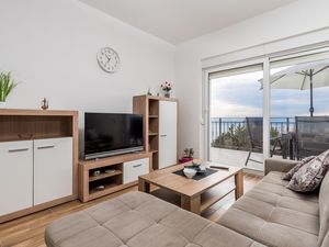 23744971-Ferienwohnung-5-Pobri-300x225-3