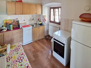 24048227-Ferienwohnung-4-Pobri-300x225-4