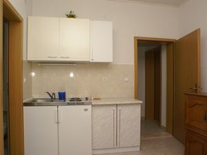 18780927-Ferienwohnung-4-Podaca-300x225-2