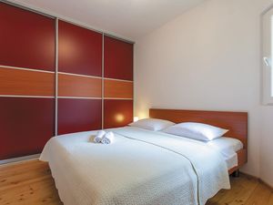 23721310-Ferienwohnung-8-Podašpilje-300x225-1