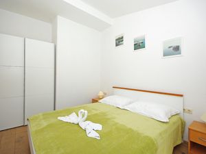 24036004-Ferienwohnung-2-Podašpilje-300x225-4