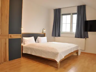 Schlafzimmer 2 Bett (2)