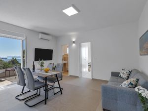 23433885-Ferienwohnung-4-Podgora-300x225-4