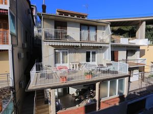 Ferienwohnung für 9 Personen in Podgora