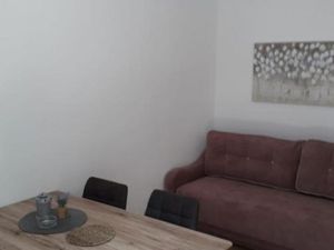 22210703-Ferienwohnung-4-Podgora-300x225-1