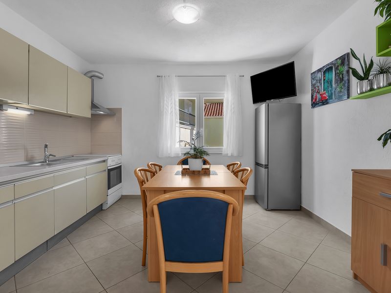 18323437-Ferienwohnung-8-Podgora-800x600-2